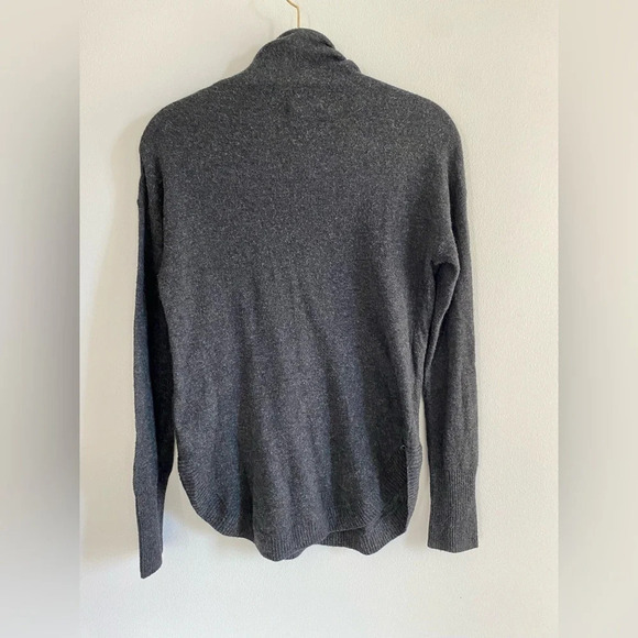 RW&Co Wool Blend Grey  Speckled Turtleneck Sweater Size Small - Picture 3 of 14